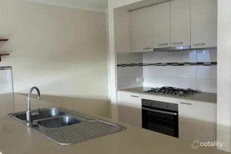 Property photo of 7 Napthine Terrace Warrnambool VIC 3280