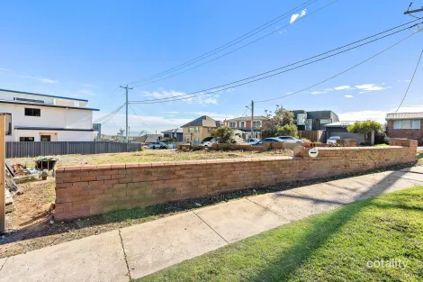 Property photo of 50 Memorial Drive Bar Beach NSW 2300