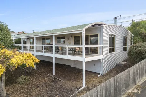 2/23 Emma St, Bridport, TAS 7262