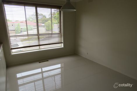 Property photo of 8 Booyan Crescent Greensborough VIC 3088