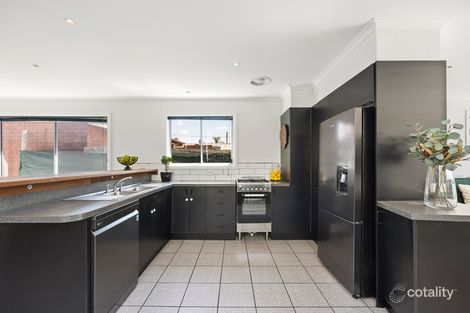 Property photo of 110 St Leonards Road Ascot Vale VIC 3032