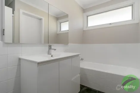 Property photo of 8 Whitby Way Seaford VIC 3198