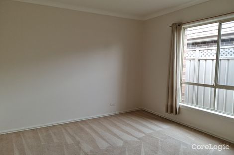 Property photo of 19 Macklin Way Caroline Springs VIC 3023