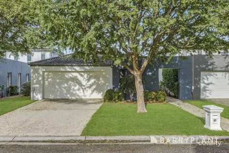 49 Sovereign Manors Cres, Rowville, VIC 3178
