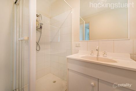 Property photo of 2/1 Bemersyde Drive Berwick VIC 3806