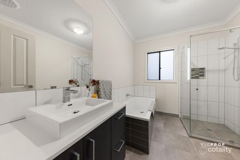 Property photo of 62 Abbotswick Circuit Williams Landing VIC 3027