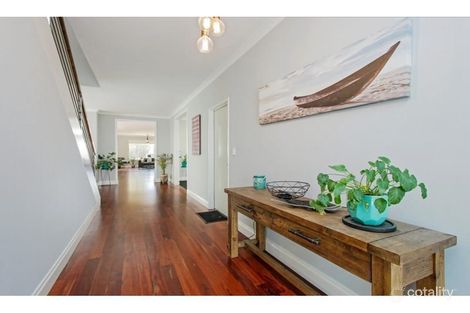 Property photo of 6 Semaphore Avenue Burns Beach WA 6028