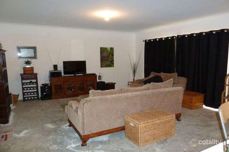 Property photo of 8 Putting Green Maddington WA 6109
