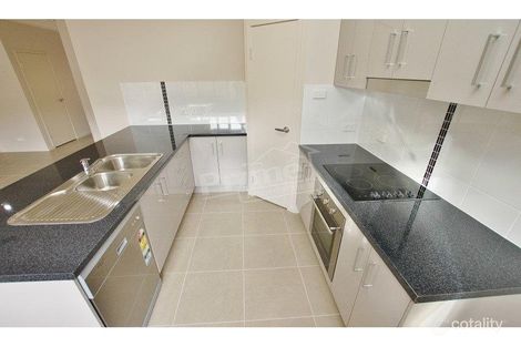 Property photo of 2/4 Charles Street Berserker QLD 4701