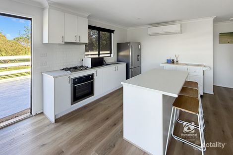 14 Corins Cres, Newlands Arm, VIC 3875