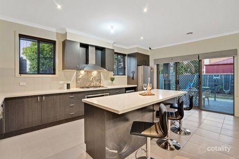Property photo of 18 Omeo Terrace Manor Lakes VIC 3024