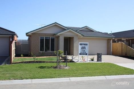 Property photo of 74 Gallery Way Pakenham VIC 3810