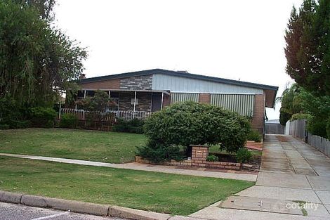 4 Tremlett St, Thornlie, WA 6108