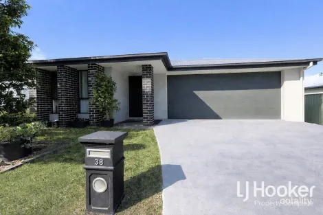 Property photo of 38 Rosewood Circuit Yarrabilba QLD 4207