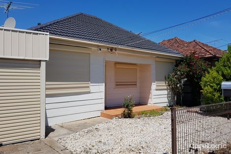 Property photo of 4 Compton Parade Sunshine North VIC 3020