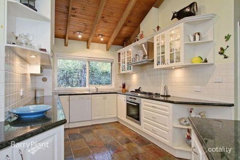 29 Avoca Way, Wantirna South, VIC 3152