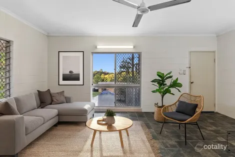 Property photo of 17 McFarlane Drive Kanimbla QLD 4870