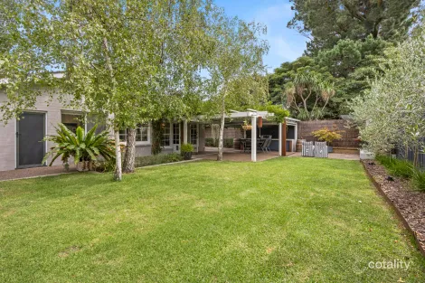 Property photo of 1 Redbourne Avenue Mount Eliza VIC 3930