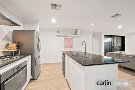 Property photo of 30 Canary Drive Hammond Park WA 6164