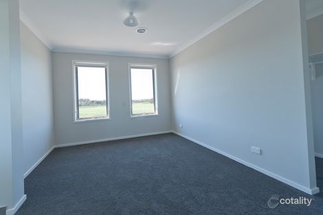 Property photo of 7 Luster Circuit Greenvale VIC 3059