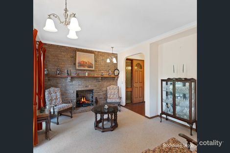 Property photo of 11 Oaktree Road Croydon North VIC 3136