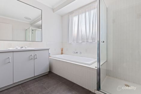 Property photo of 1 Cavanagh Close Hoppers Crossing VIC 3029