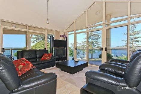 Property photo of 1 Waterloo Esplanade Wynnum QLD 4178