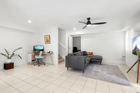 Property photo of 3/83 Dibar Street Wynnum QLD 4178