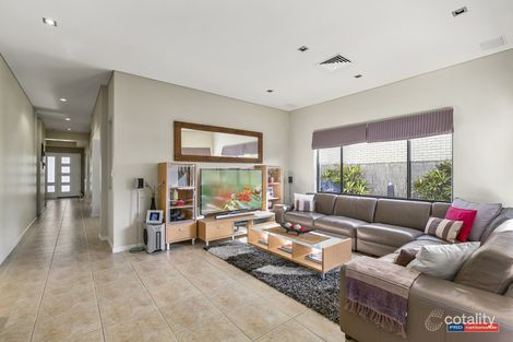 Property photo of 14 Menton Avenue Varsity Lakes QLD 4227