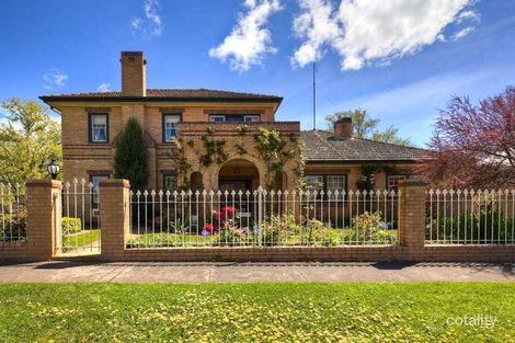Property photo of 1702 Sturt Street Lake Wendouree VIC 3350