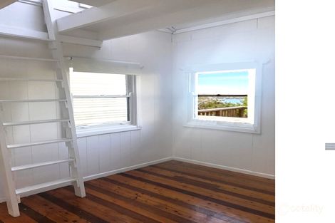 Property photo of 15 Hughes Street Point Clare NSW 2250