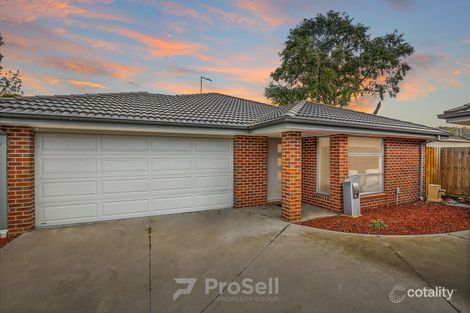 3/7 Osborn Gr, Pakenham, VIC 3810