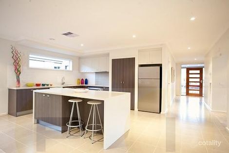 Property photo of 28 Windorah Drive Point Cook VIC 3030
