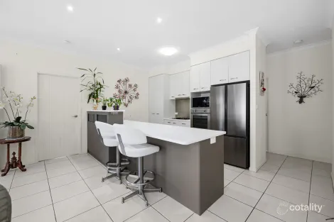 Property photo of 5 Gippsland Place Caloundra West QLD 4551