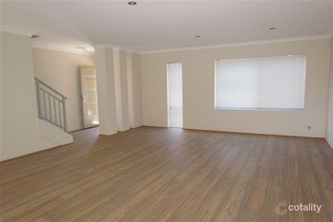 Property photo of 2/7 Gild Street Cloverdale WA 6105