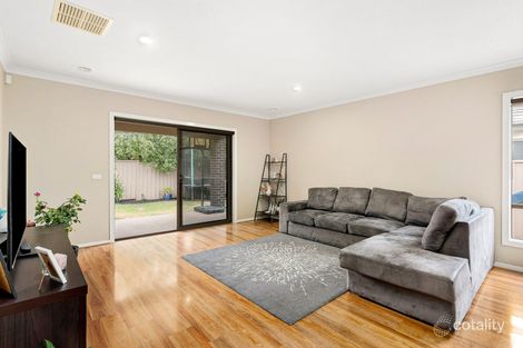 Property photo of 10 Miro Way Fraser Rise VIC 3336