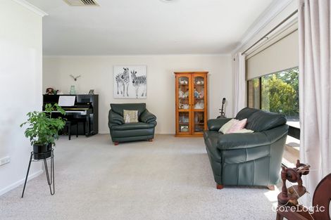 Property photo of 10 Grevillea Crescent Lake Albert NSW 2650
