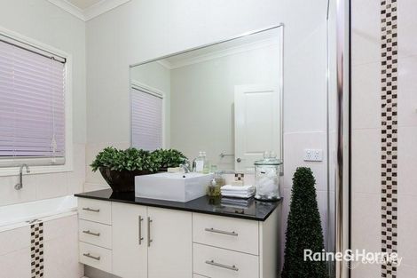 Property photo of 59 Jamieson Way Berwick VIC 3806