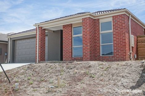 Property photo of 22 Meadowlea Crescent Pakenham VIC 3810