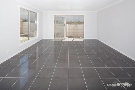 Property photo of 22 Meadowlea Crescent Pakenham VIC 3810