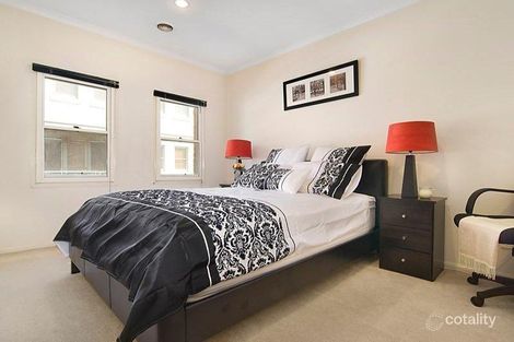 Property photo of 15/162 Stockmans Way Kensington VIC 3031