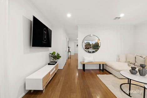 Property photo of 4 Tambo Way Berwick VIC 3806