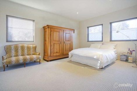 Property photo of 2/26 Beach Road Hampton VIC 3188