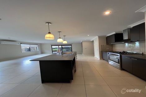 Property photo of 32 Morison Road Clyde VIC 3978