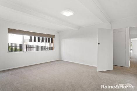 Property photo of 4/11 Lynn Avenue Point Frederick NSW 2250