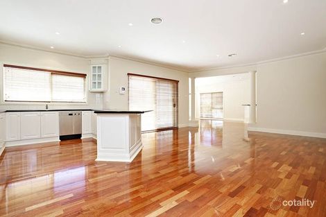 Property photo of 10 Carnarvon Close Taylors Lakes VIC 3038