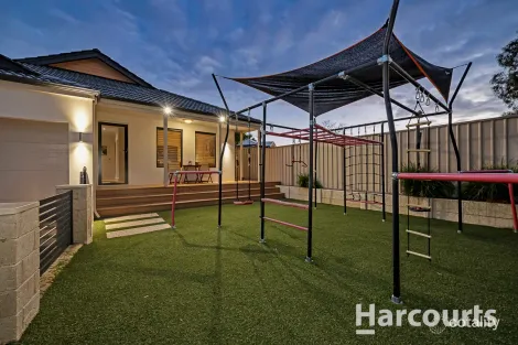 Property photo of 32 Castroreale Boulevard Sinagra WA 6065