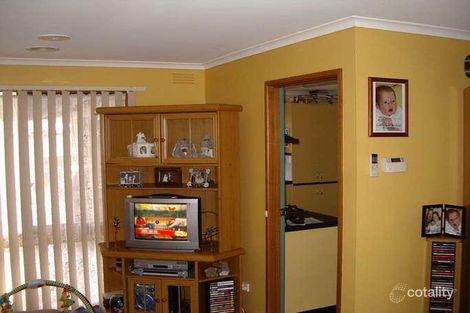 Property photo of 4 Randall Crescent Moe VIC 3825