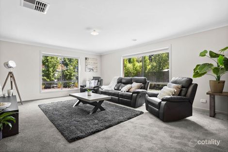 Property photo of 6 Winlaton Way Woodend VIC 3442
