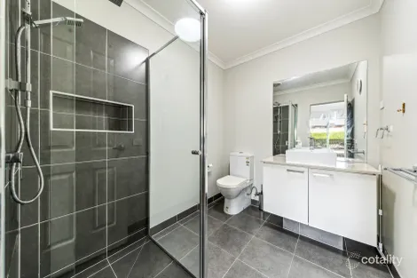Property photo of 25 Beacon Drive Cranbourne North VIC 3977